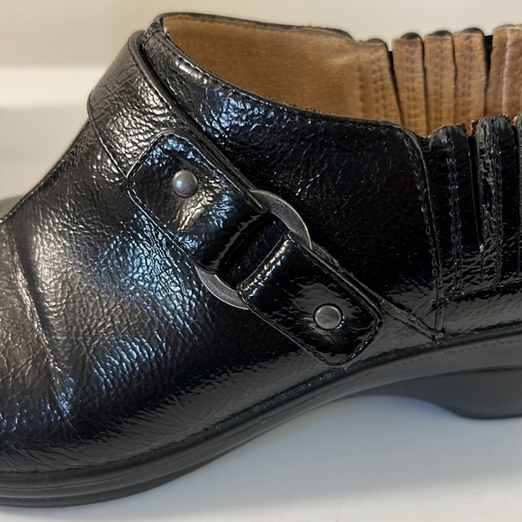 Shiny black leather loafers, size 8.5 - Picture 11 of 14